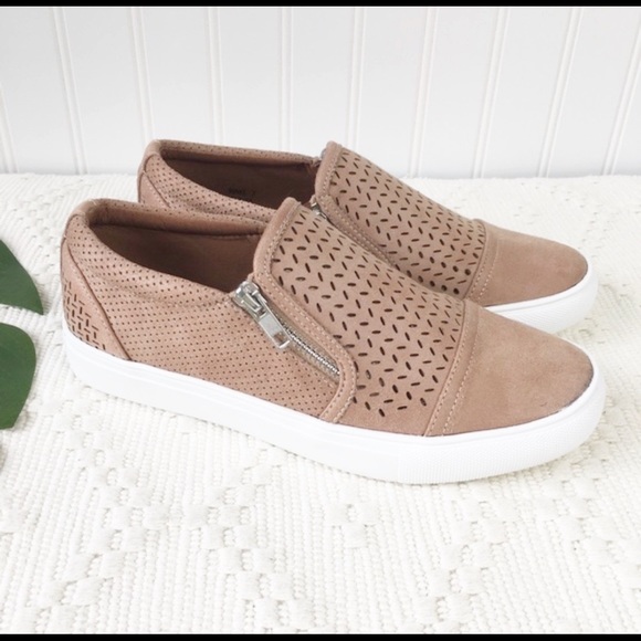 report alexa slip on sneaker